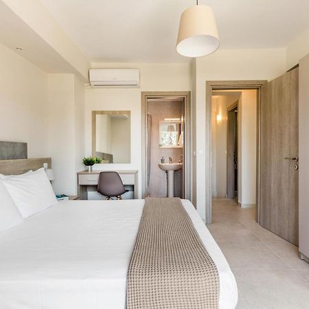 V Luxury Apartments Posidi Kültér fotó