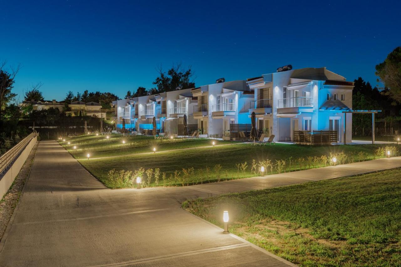 V Luxury Apartments Posidi Kültér fotó