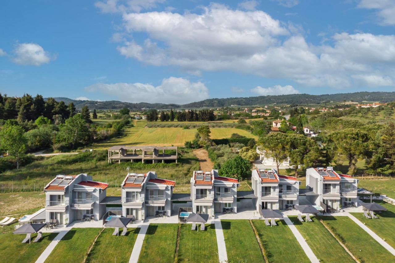 V Luxury Apartments Posidi Kültér fotó