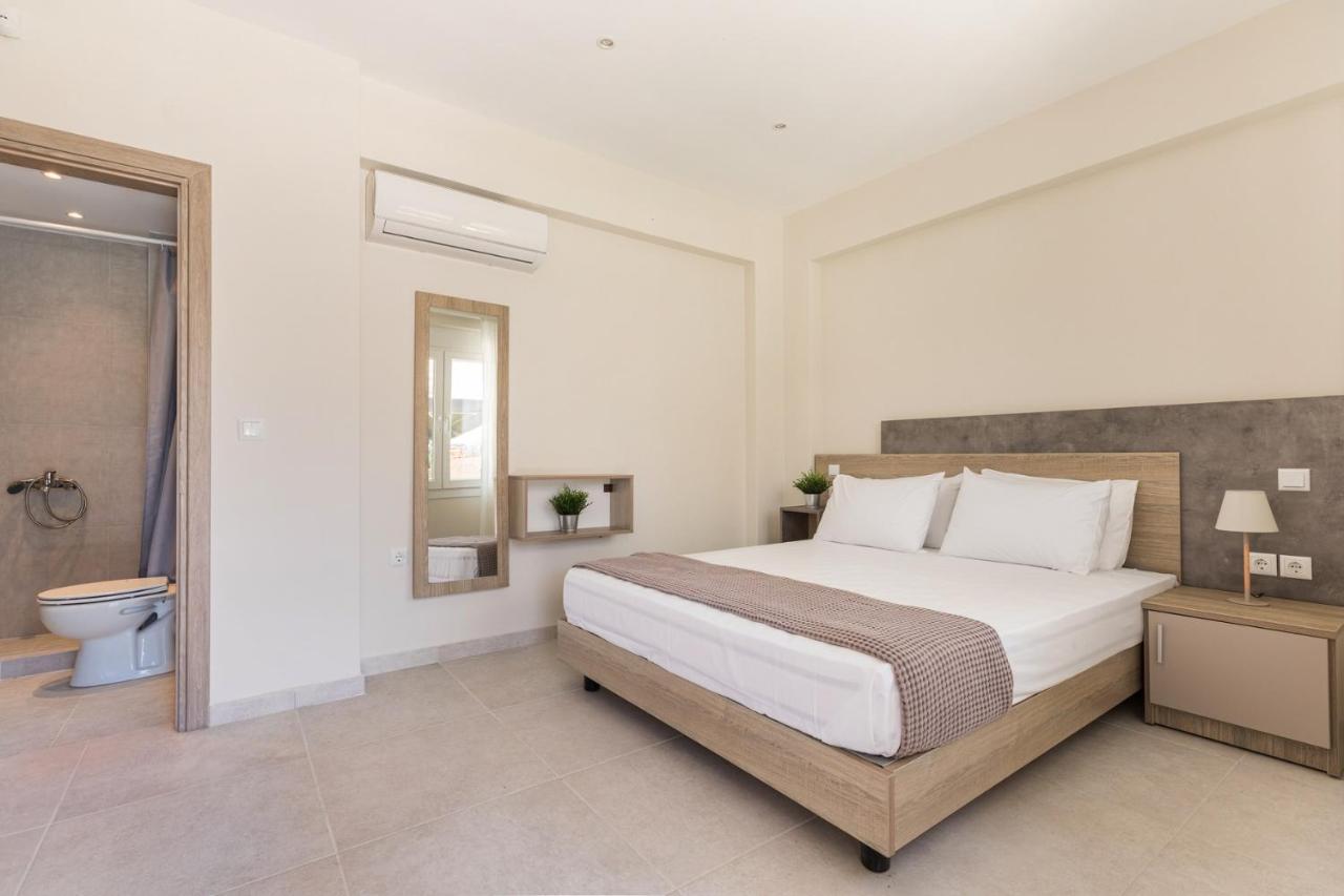 V Luxury Apartments Posidi Kültér fotó