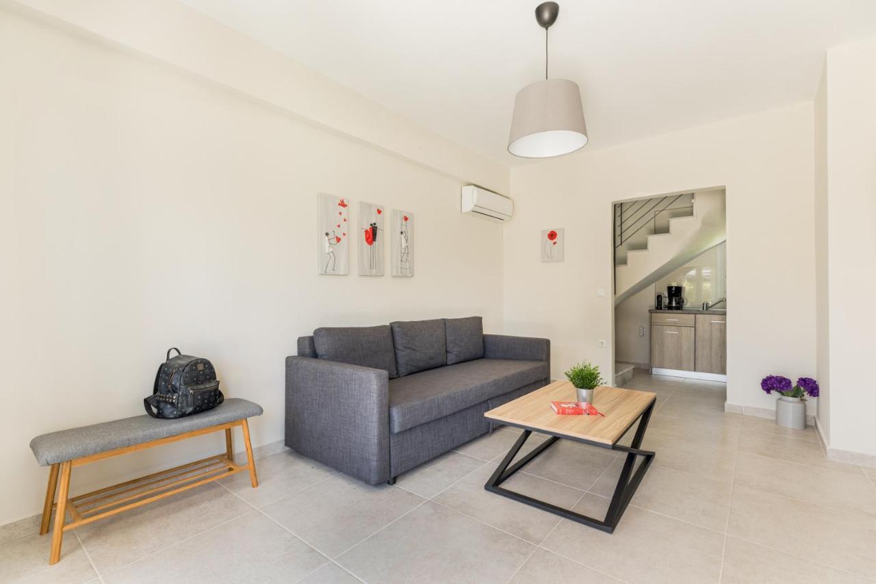 V Luxury Apartments Posidi Kültér fotó
