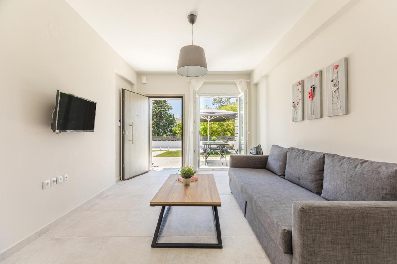 V Luxury Apartments Posidi Kültér fotó