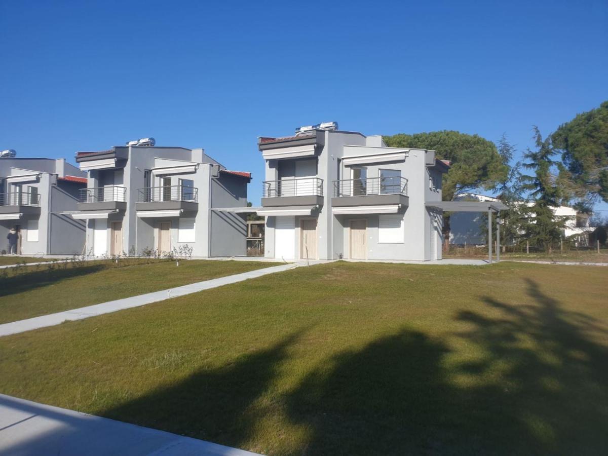 V Luxury Apartments Posidi Kültér fotó